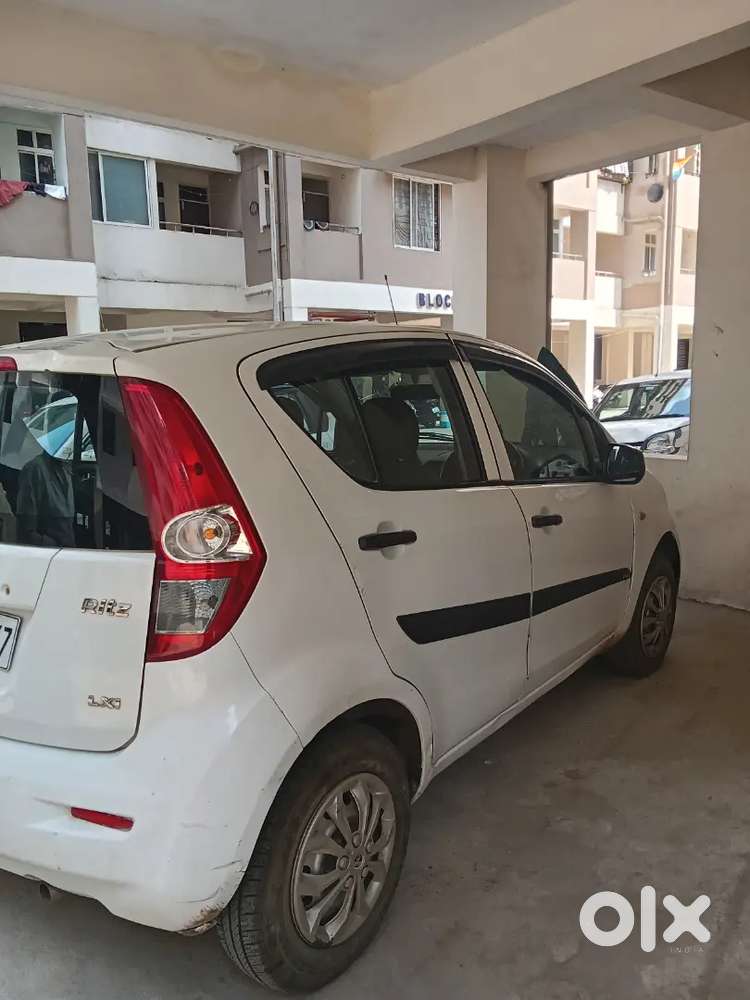 Gadi Bechna Hai