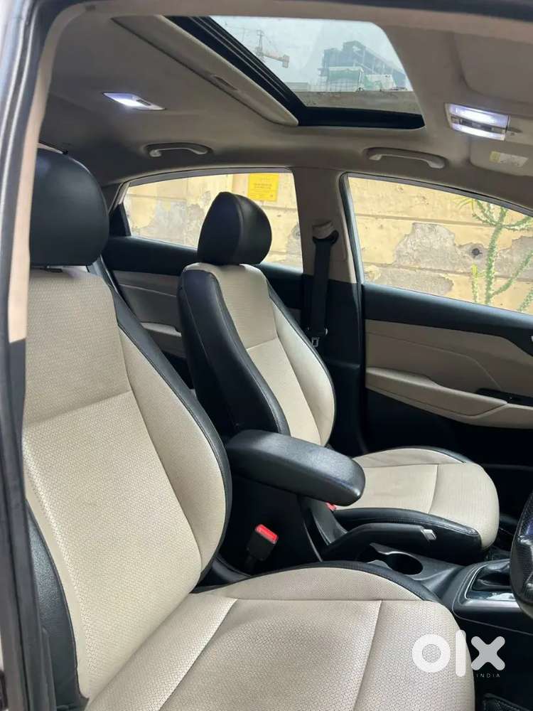 Top Model Sunroof Push Button Start Total Original Dealer Ko Nahi Deni