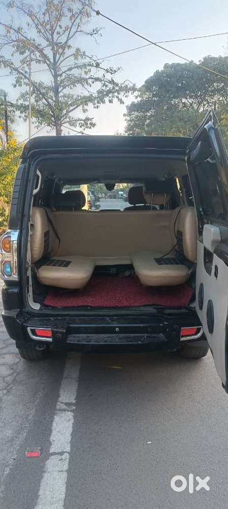Mahindra Scorpio S10 8 Seater, 2015, Diesel