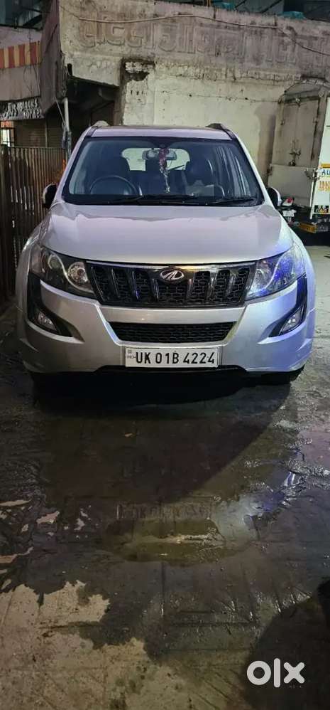 Mahindra Xuv500 2017 Car