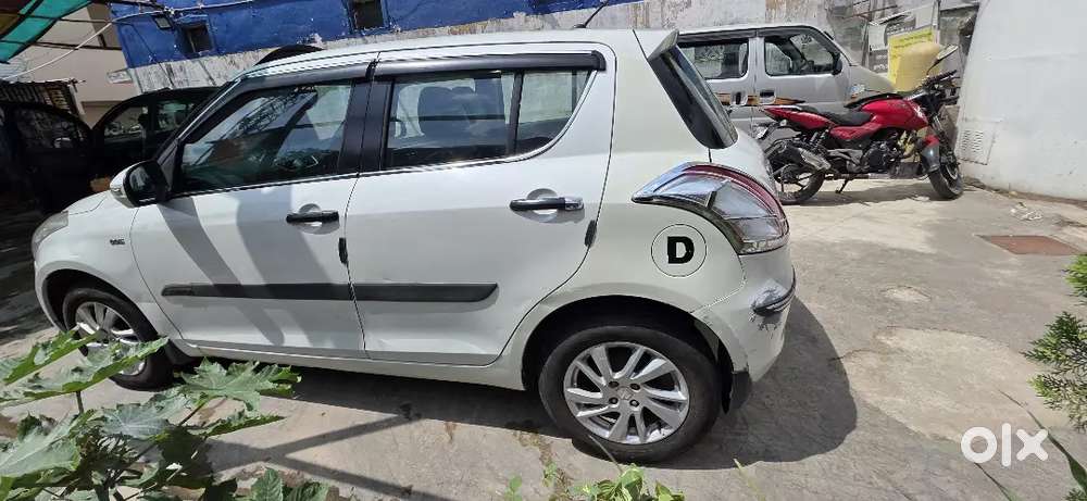Maruti Swift Zdi 2013 - Diesel - Well Maintained