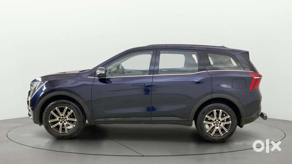 Mahindra Xuv700 2.0 Ax 7 Petrol At Luxury Pack Str, 2023, Petrol