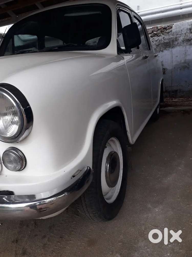 Ambassador Classic 1800 1985