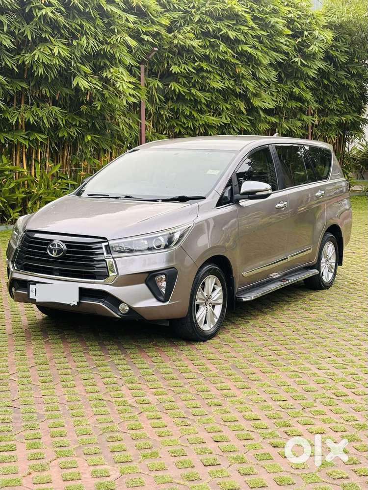 Toyota Innova Crysta 2.8z Automatic, 2016, Diesel