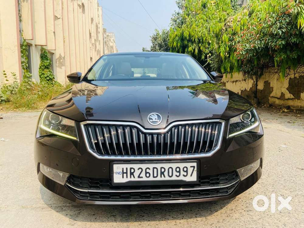 Skoda Superb Style 1.8 Tsi At, 2018, Petrol