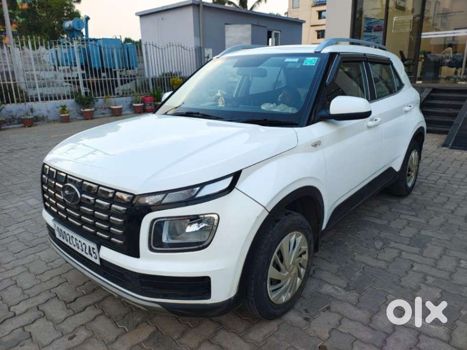 Hyundai Venue, 2023, Petrol