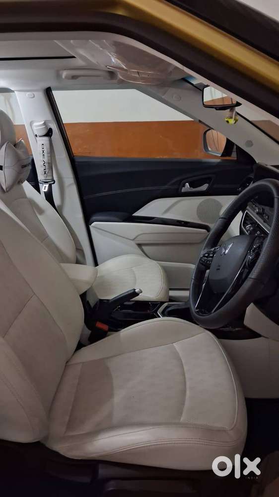 Xuv 3xo Ax7 Automatic Petrol