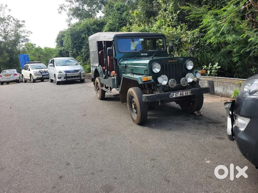 Mahindra Jeep Commander 2000