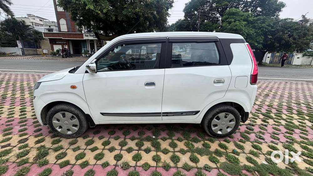 Maruti Suzuki Wagon R Zxi, 2023, Petrol