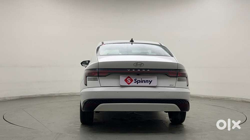 Hyundai Verna Sx 1.5 Petrol Ivt, 2023, Petrol
