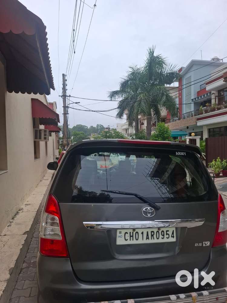 Toyota Innova 2.5 V 7 Str, 2012, Diesel