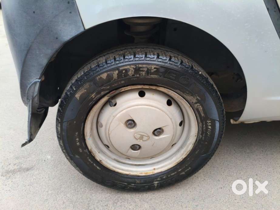 Tata Nano Xe, 2012, Petrol