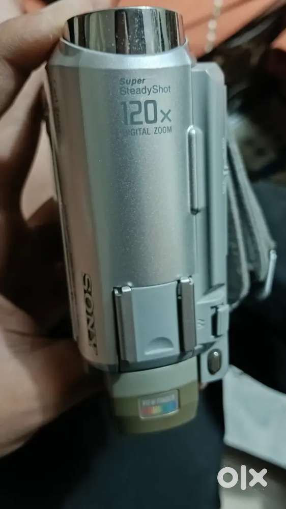 Sony Handycam DCR-HC30E PAL (Vintage MiniDV Cassette Camera