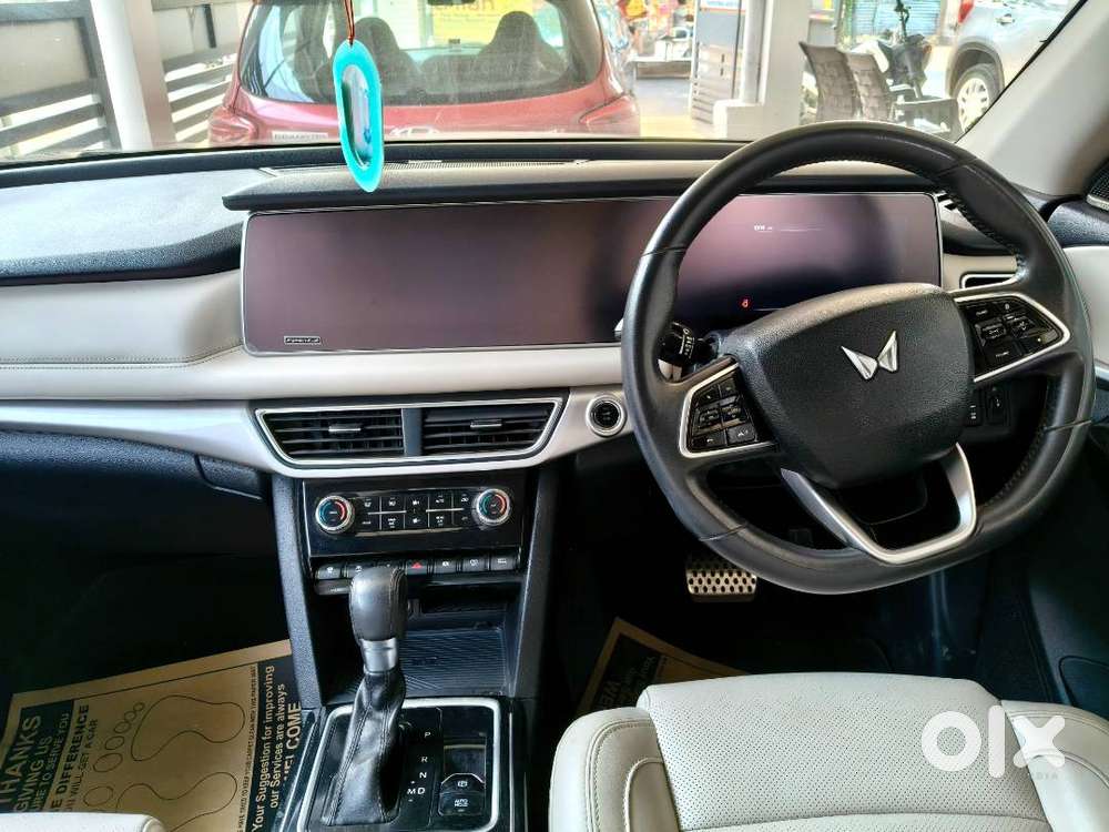 Xuv 700 Axl7 Luxury Awd