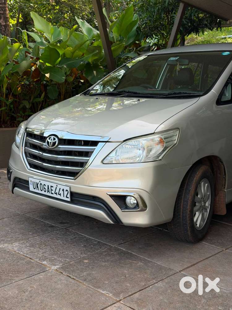 Toyota Innova V Diesel 2014  1st Owner  1.70 Lakh Km  Company Servi
