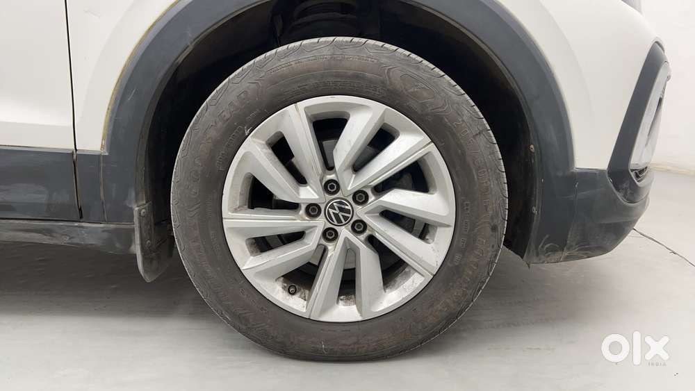 Volkswagen Taigun 1.0 Tsi Highline At, 2022, Petrol