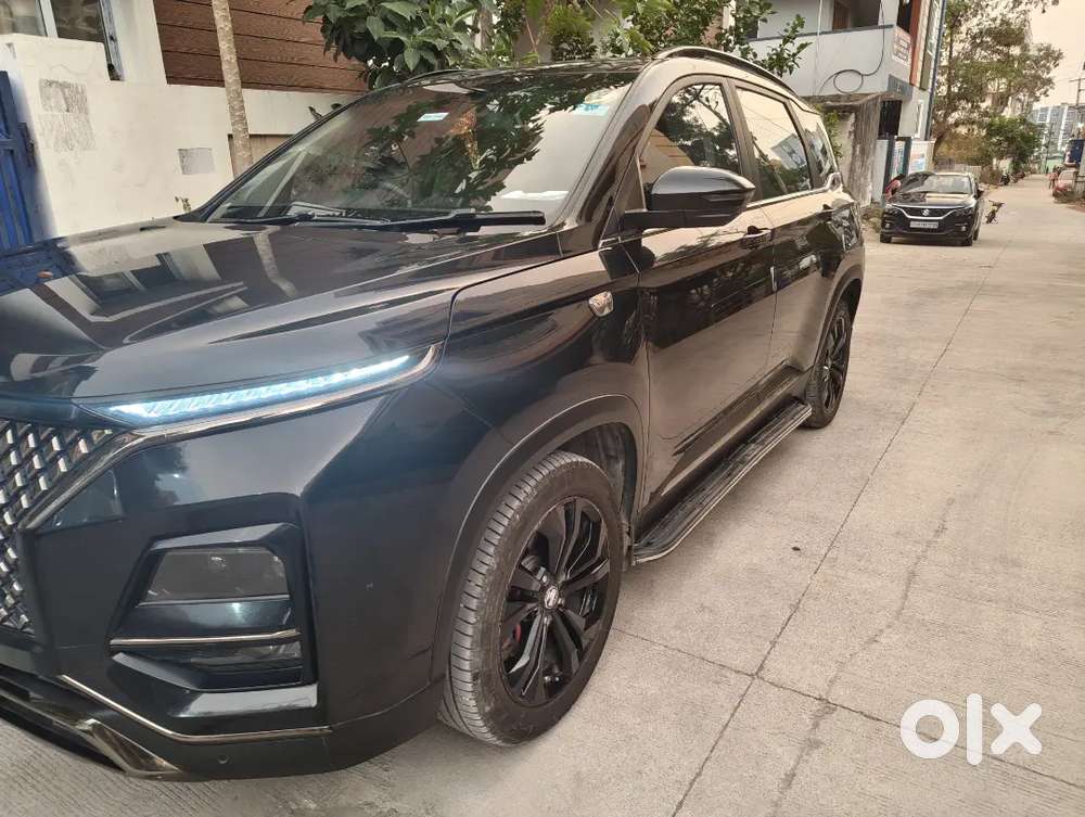 Mg Hector Plus Black Storm 6 Seater Top End Vehicle