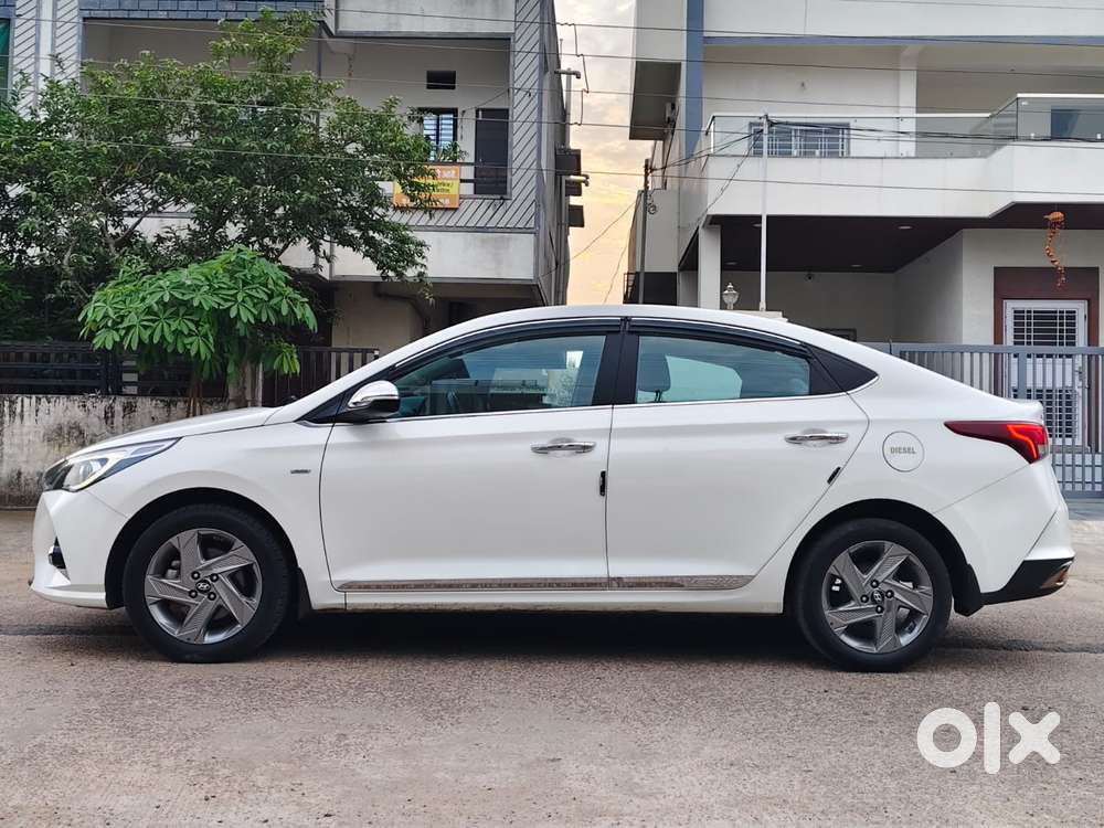 Hyundai Verna 1.5 Sx Diesel At, 2022, Diesel