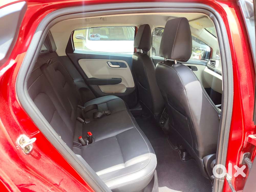 Tata Altroz Xz Plus (s), 2022, Petrol