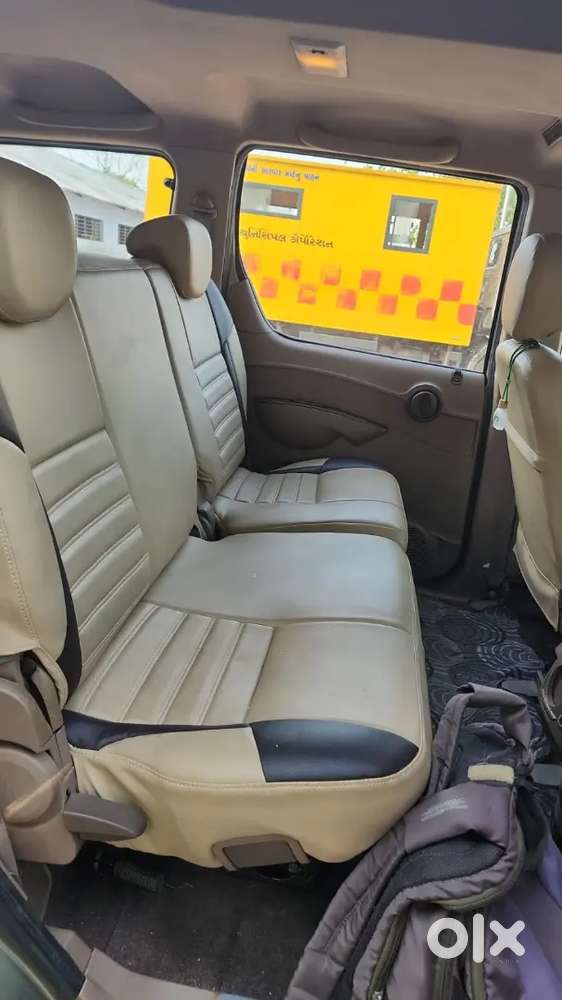 Power Full 8 Siter Car In Lowest Price Best Family Car