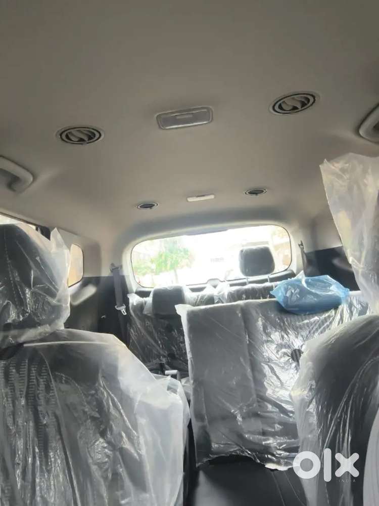 Kia Carens 2023 Petrol 7000 Km Driven