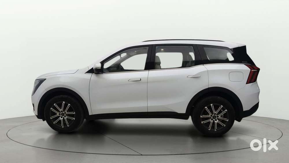Mahindra Xuv700 2.0 Ax 7 Petrol At Luxury Pack Str, 2023, Petrol