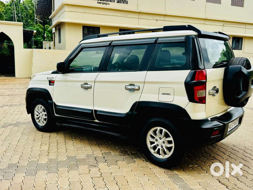 Mahindra Tuv 300 Mhawk100 T8 Amt, 2016, Diesel