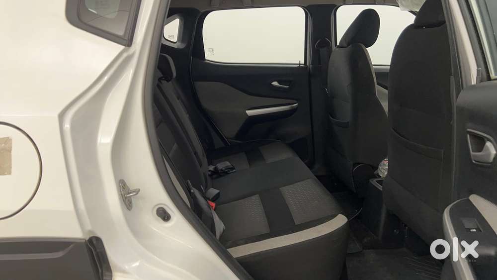 Nissan Magnite 1.0 Xv, 2023, Petrol