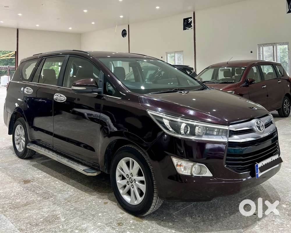 Toyota Innova Crysta 2.8 Zx At 7 Seater, 2017, Diesel