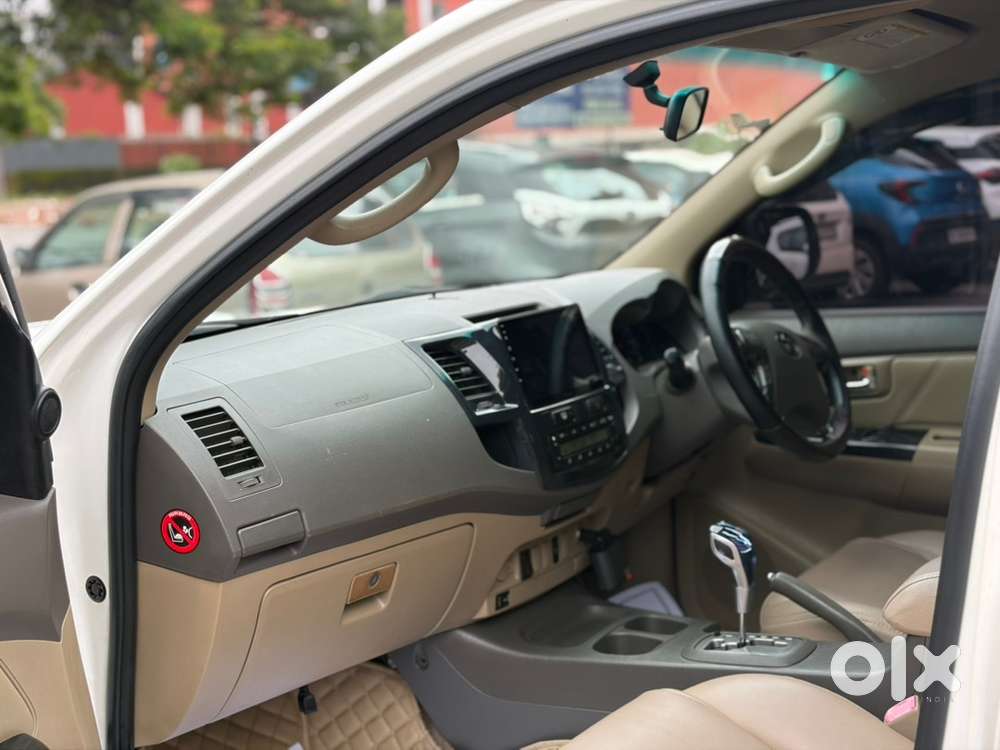 Toyota Fortuner Diesel 2012