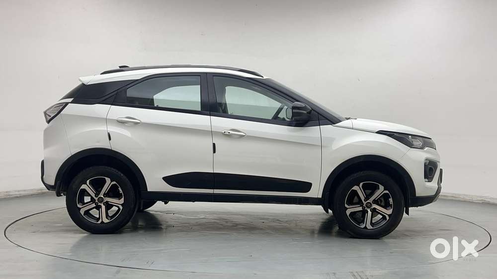 Tata Nexon 1.2 Revotron Xza Plus Hs, 2022, Petrol