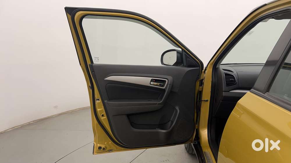 Maruti Suzuki Vitara Brezza Zdi+ Dual Tone Mt, 2016, Diesel