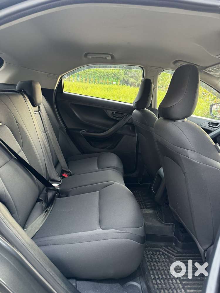 Tata Nexon Smart Plus S 1.2 Revotron Petrol 5 Mt, 2024, Petrol