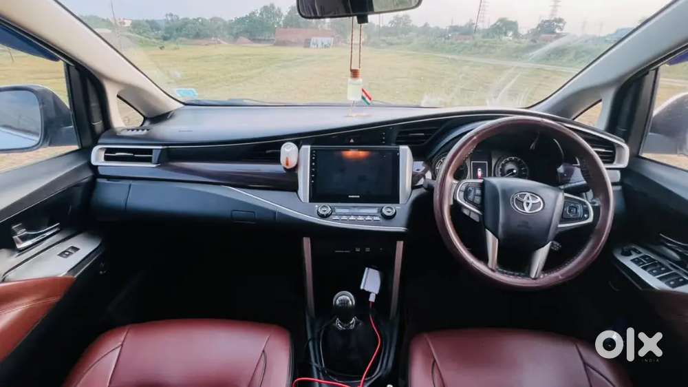 Toyota Innova Crysta 2.4 Z 2017