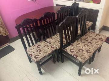 Dining table set 6 seater deals olx