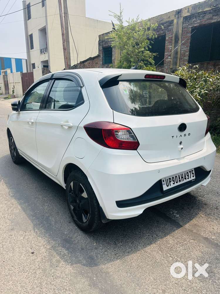 Tata Tiago 1.2 Revotron Xt (o), 2025, Petrol