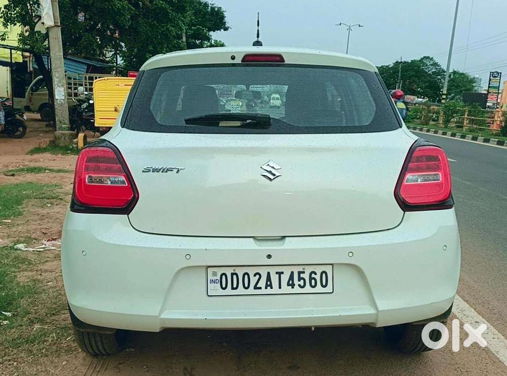 Maruti Suzuki Swift Zxi Plus Amt Dual Tone, 2018, Petrol