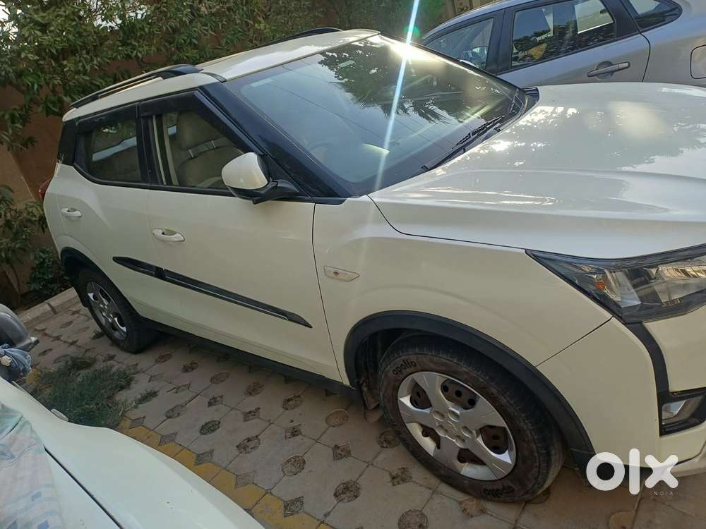 Mahindra Xuv300 1.2 W6 Amt Petrol, 2022, Petrol