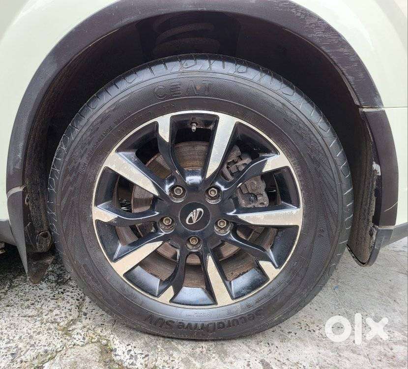 Mahindra Xuv500 W11 Option, 2021, Petrol