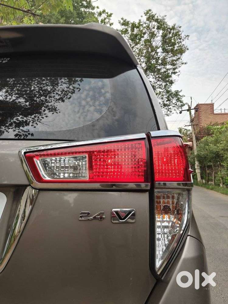 Toyota Innova Crysta 2.4 V, 2017, Diesel