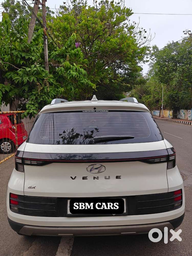 Hyundai Venue Sx (o) Mt 1.5 Diesel, 2023, Diesel