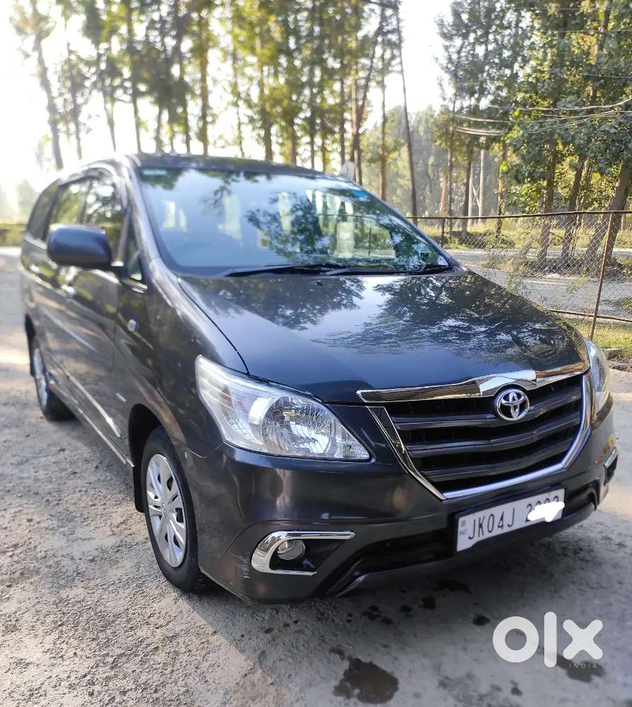 Toyota Innova 2015