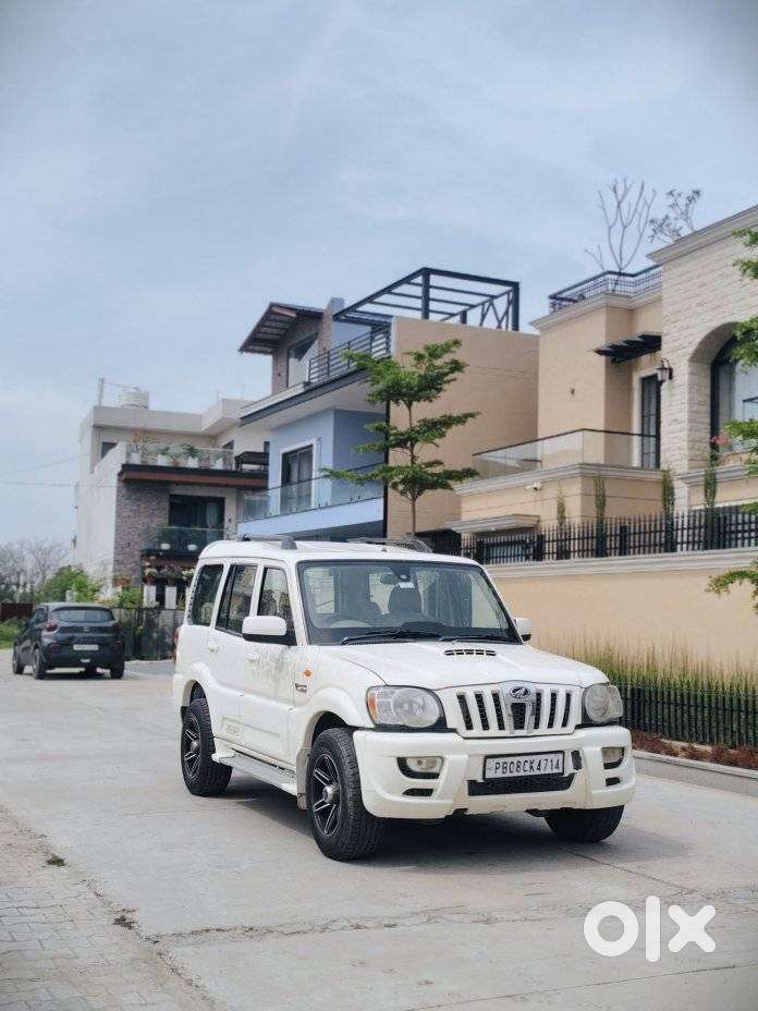 Mahindra Scorpio 2009-2014 Vlx 2wd Abs At Bsiii, 2013, Diesel