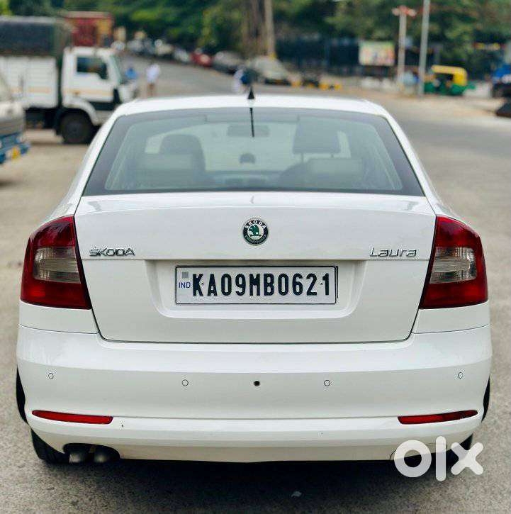 Skoda Laura Ambiente 2.0 Tdi Cr Manual, 2014, Diesel