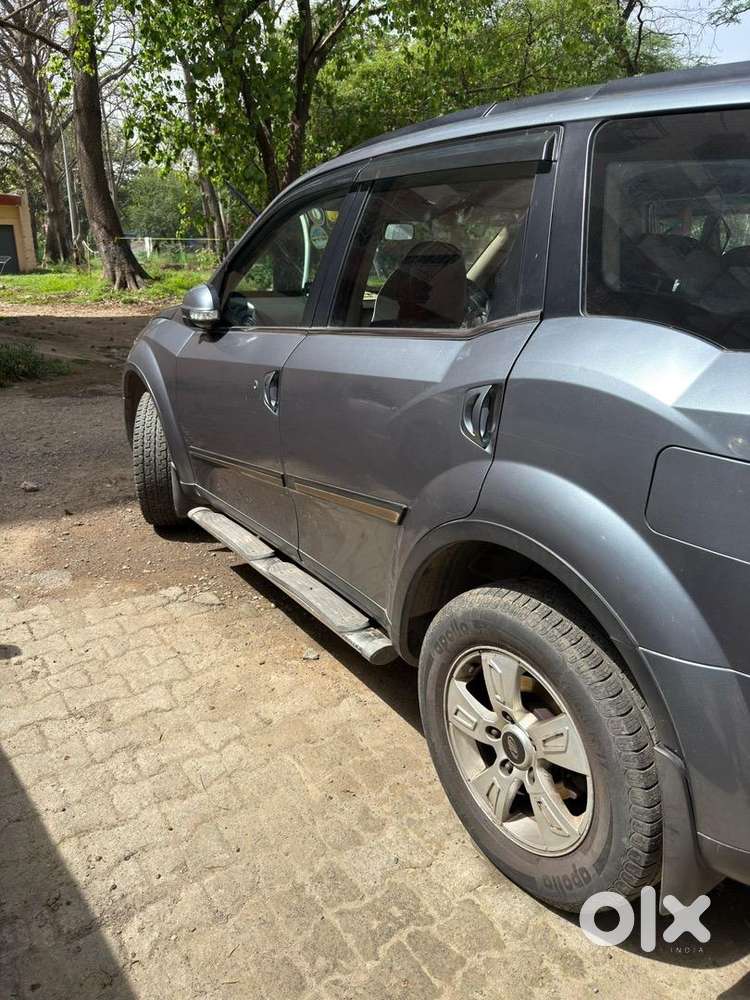 Well-maintained Mahindra Xuv500 W8 2014 For Sale
