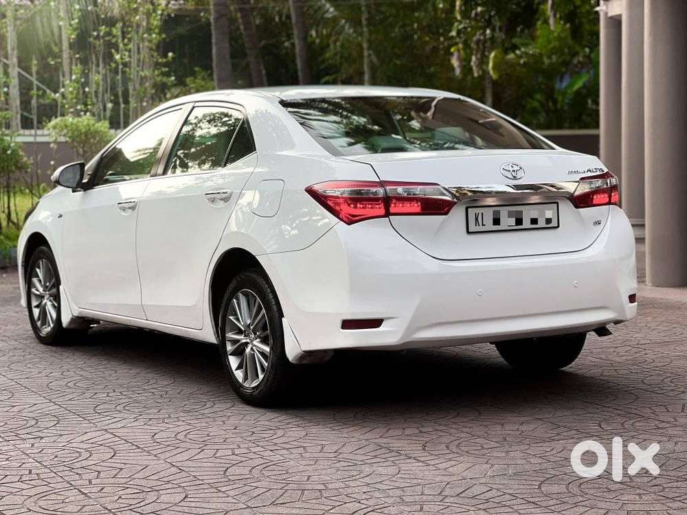 Toyota Corolla Altis Vl, 2015