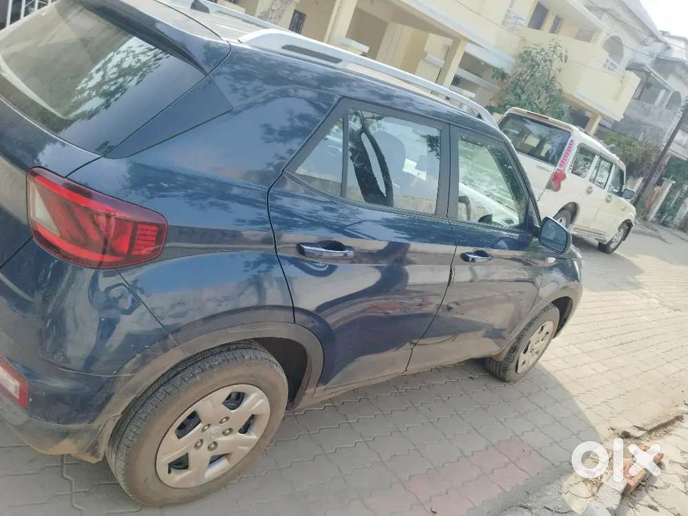 Hyundai Venue Petrol Manual 2022 Variant