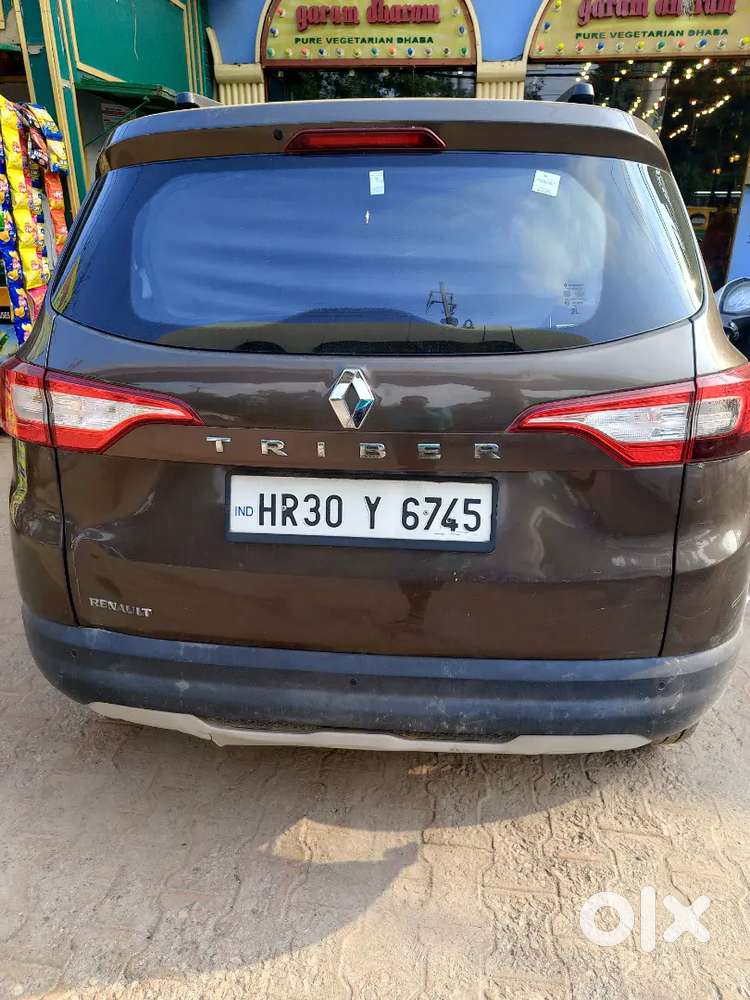 Company Music 7 Seater