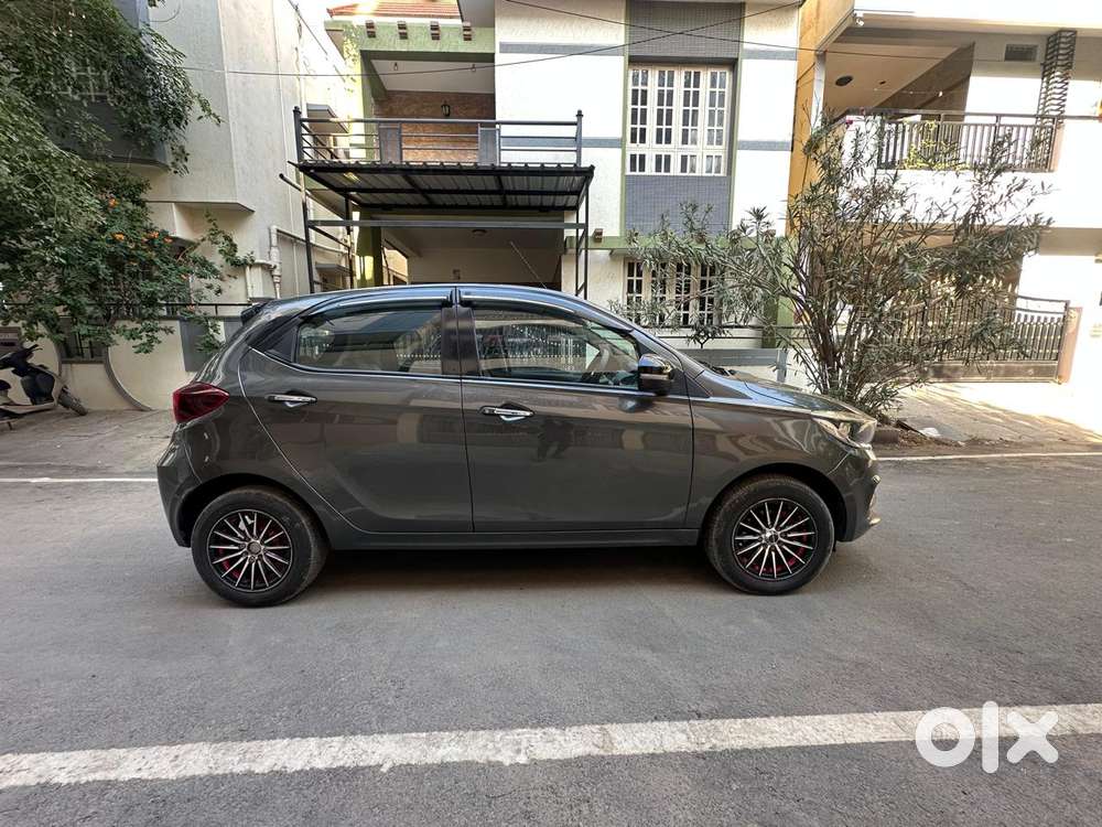 Tata Tiago 1.2 Revotron Xt (o), 2023, Petrol