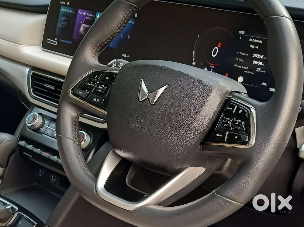 Mahindra Xuv700 2.0 Ax 7 Petrol At Str, 2024, Diesel